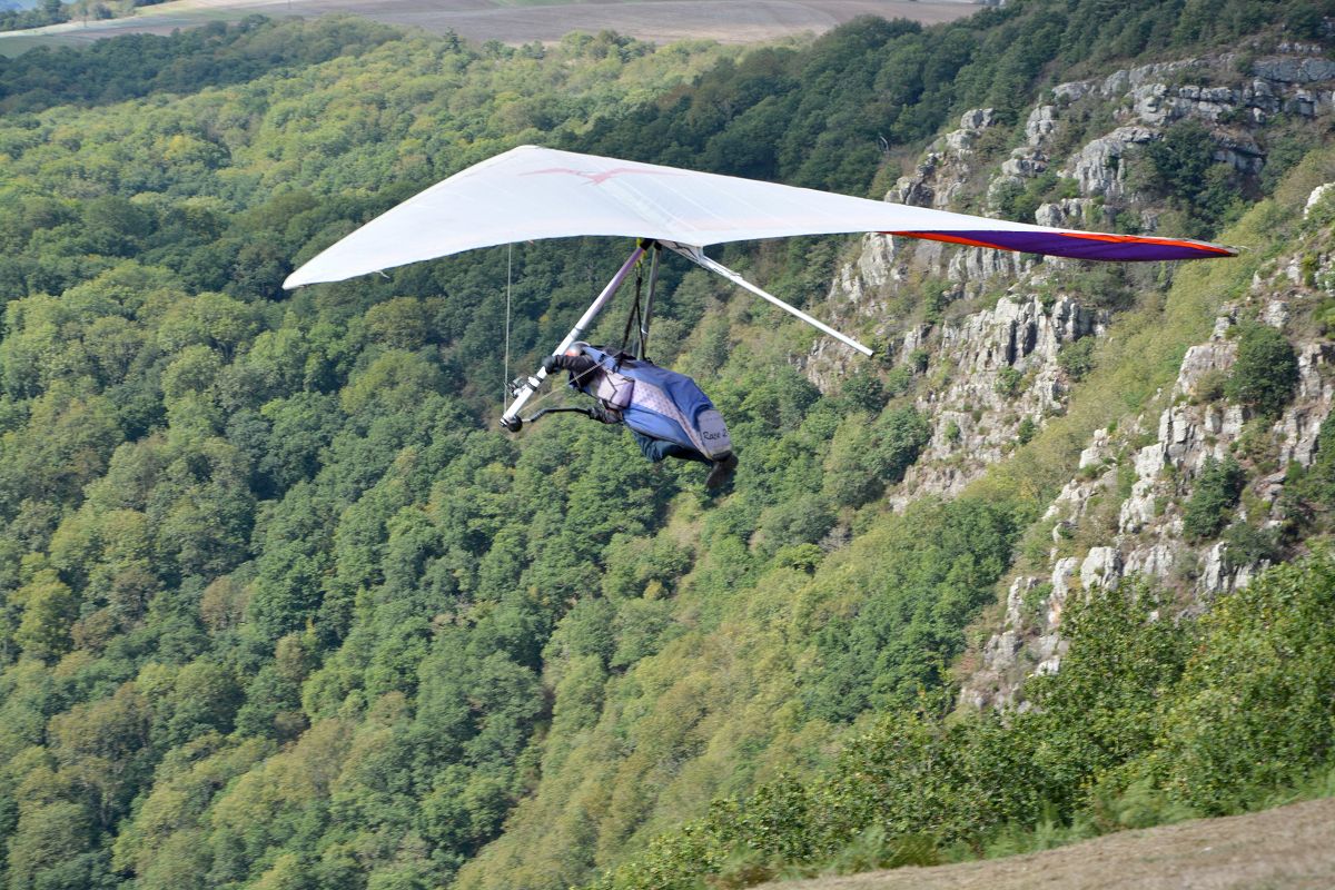 hang gliding 3692099