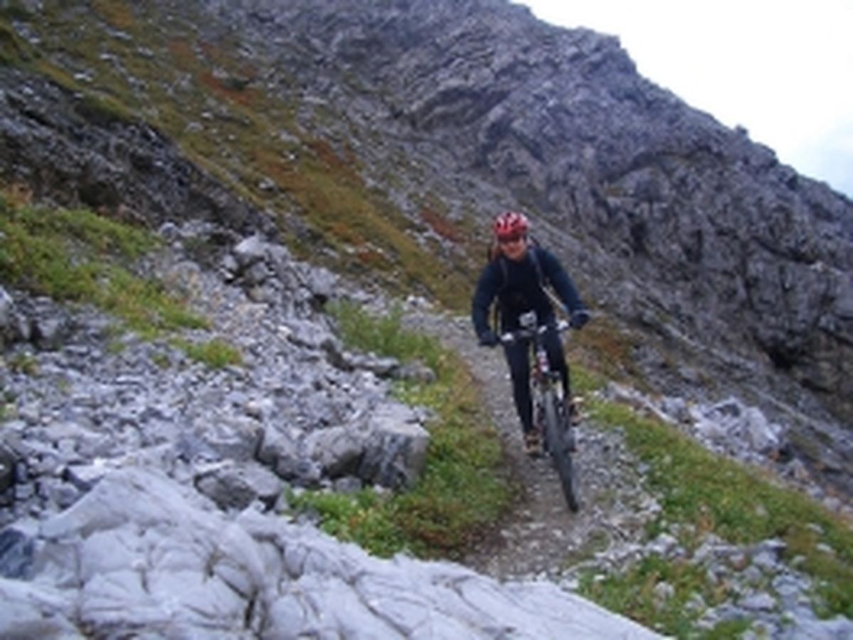 MOUNTAINBIKE