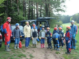 Ahlfelder Windloch mit Jugend 2004