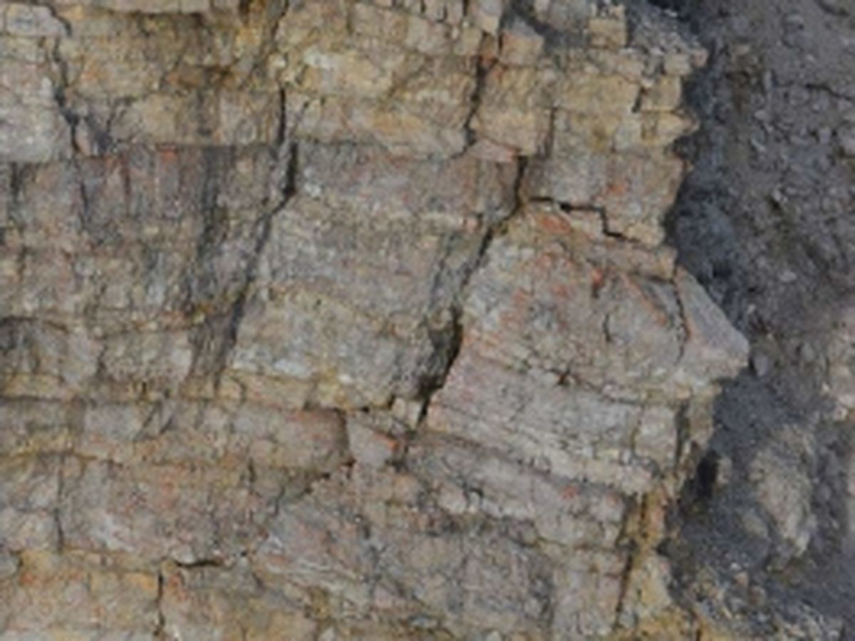 Ost- bzw. Südwand - Zerlegung bzw. frische Spaltenbildung | Gutachten Landesgeologie Tirol, 25.09.2014